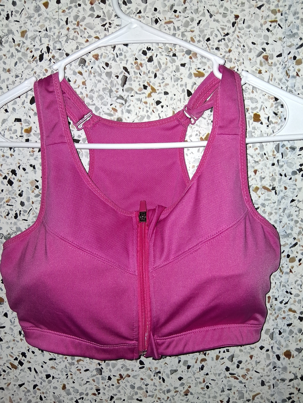 Women's Front-Zip Sports Bra - Magenta
